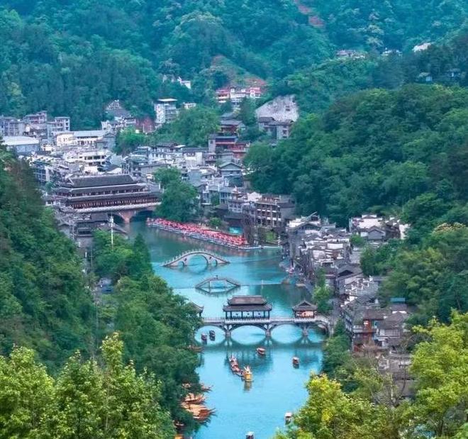 攻略：走进沈从文笔下的诗意世界开元ky棋牌边城茶峒古镇旅游(图3)